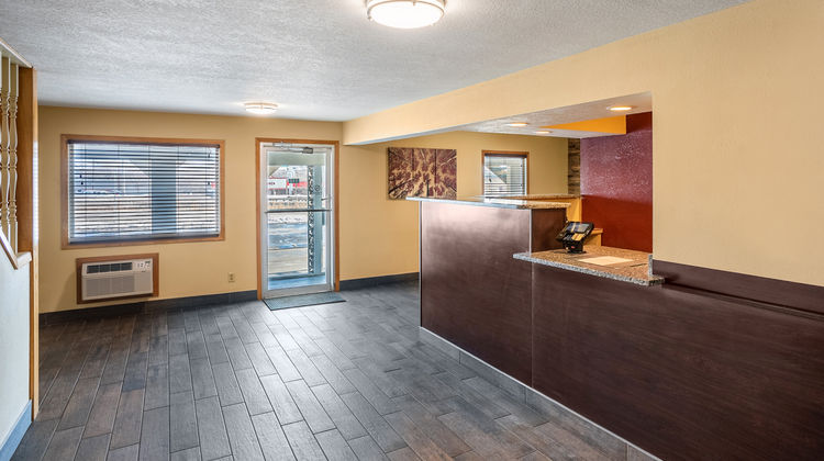 Red Roof Inn Des Moines Lobby