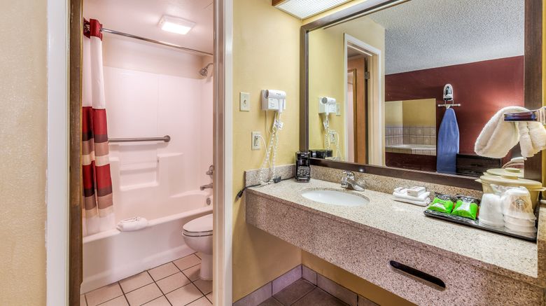 <b>Red Roof Inn Amarillo West Room</b>. Images powered by <a href="https://www.leonardoworldwide.com/" title="Leonardo Worldwide" target="_blank">Leonardo</a>.