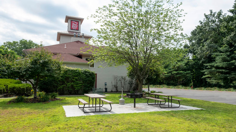 <b>Red Roof Inn Clifton Park Exterior</b>. Images powered by <a href="https://www.leonardoworldwide.com/" title="Leonardo Worldwide" target="_blank">Leonardo</a>.