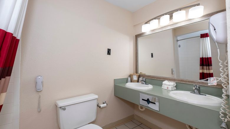 <b>Red Roof Inn & Suites Hazleton Room</b>. Images powered by <a href="https://www.leonardoworldwide.com/" title="Leonardo Worldwide" target="_blank">Leonardo</a>.