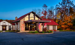 Red Roof Inn & Suites Hazleton