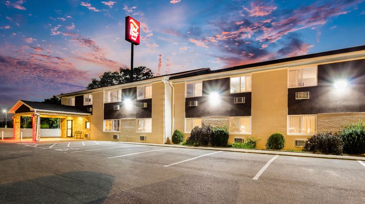 Red Roof Inn Dry Ridge Exterior