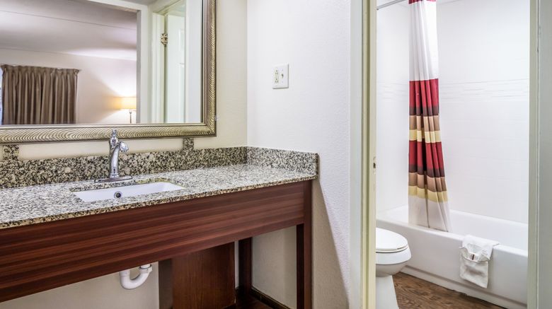 <b>Red Roof Inn Caryville Room</b>. Images powered by <a href="https://www.leonardoworldwide.com/" title="Leonardo Worldwide" target="_blank">Leonardo</a>.