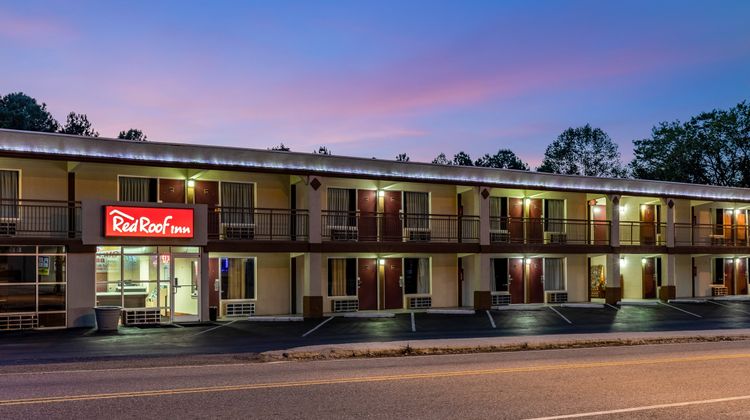 Red Roof Inn Caryville Exterior