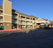 HomeTowne Studios Denver - Lakewood West Exterior