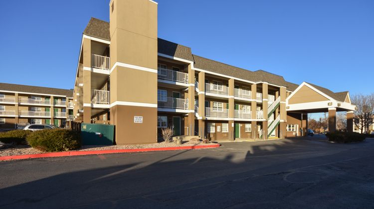 HomeTowne Studios Denver - Lakewood West Exterior