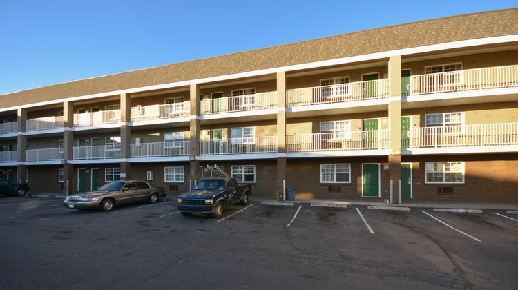 HomeTowne Studios Denver - Lakewood West Exterior