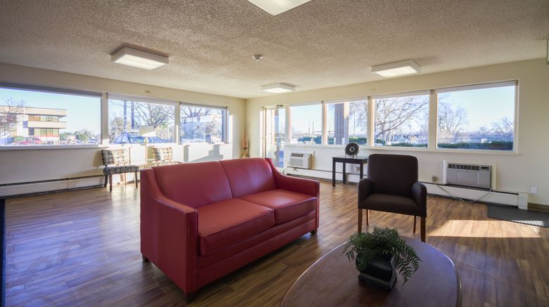<b>HomeTowne Studios Denver - Lakewood West Lobby</b>. Images powered by <a href="https://www.leonardoworldwide.com/" title="Leonardo Worldwide" target="_blank">Leonardo</a>.