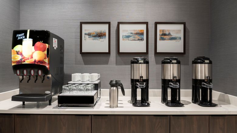 <b>Staybridge Suites Boston Logan Airport Restaurant</b>. Images powered by <a href="https://www.leonardoworldwide.com/" title="Leonardo Worldwide" target="_blank">Leonardo</a>.