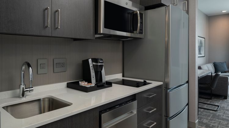 Staybridge Suites Boston Logan Airport Room