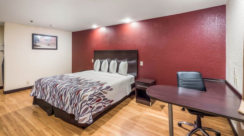 <b>Red Roof Inn Ocala Room</b>. Images powered by <a href="https://www.leonardoworldwide.com/" title="Leonardo Worldwide" target="_blank">Leonardo</a>.