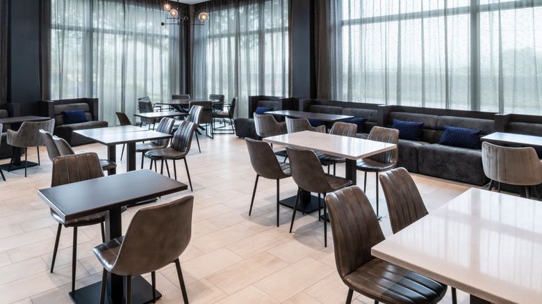 <b>Staybridge Suites Boston Logan Airport Restaurant</b>. Images powered by <a href="https://www.leonardoworldwide.com/" title="Leonardo Worldwide" target="_blank">Leonardo</a>.