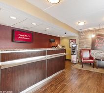 Red Roof Inn Tampa Fairgrounds - Casino Lobby