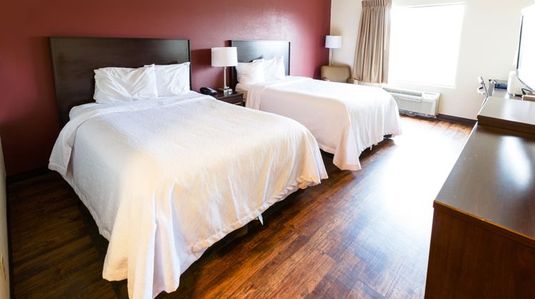 Red Roof PLUS+ Danville, KY Room