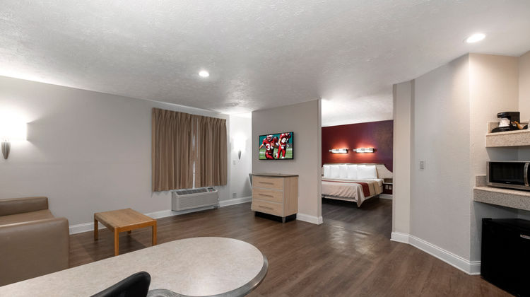 Red Roof Inn Indianapolis - Greenwood Suite