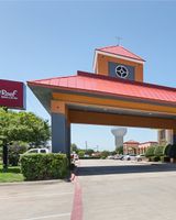 Red Roof PLUS+ Dallas - Addison