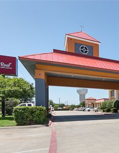 Red Roof PLUS+ Dallas - Addison