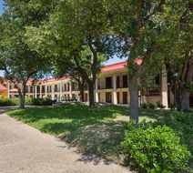 Red Roof PLUS+ Dallas - Addison Exterior