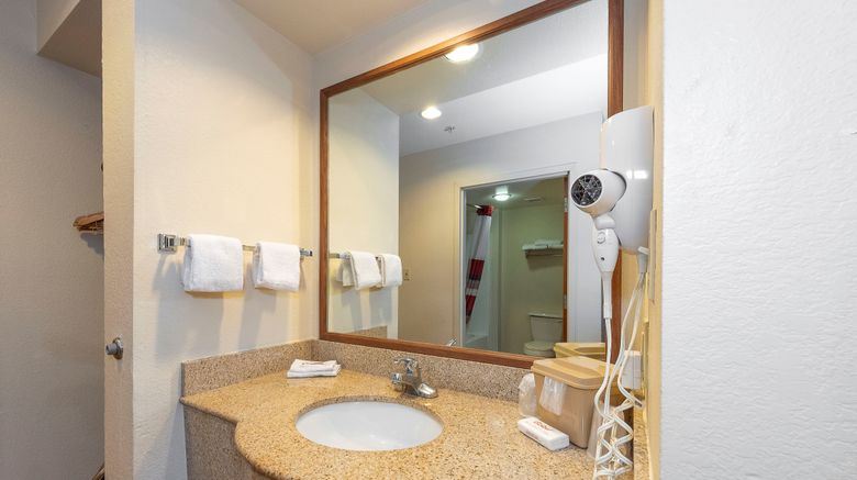<b>Red Roof Suites Biloxi-Ocean Springs Room</b>. Images powered by <a href="https://www.leonardoworldwide.com/" title="Leonardo Worldwide" target="_blank">Leonardo</a>.