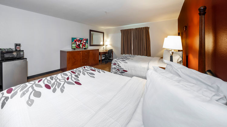 Red Roof Suites Biloxi-Ocean Springs Room