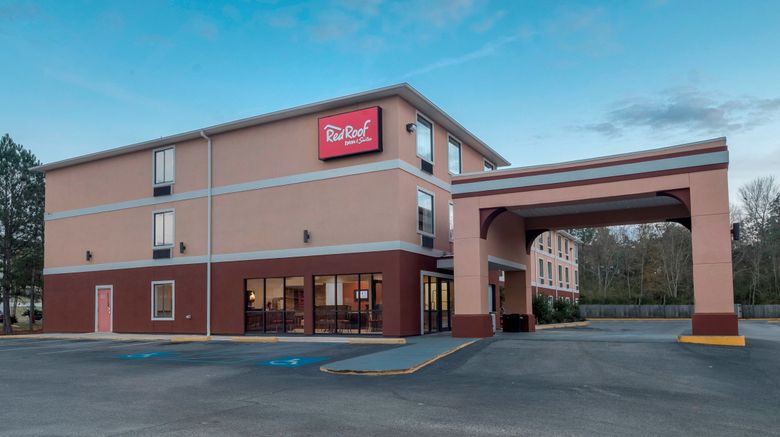 <b>Red Roof Suites Biloxi-Ocean Springs Exterior</b>. Images powered by <a href="https://www.leonardoworldwide.com/" title="Leonardo Worldwide" target="_blank">Leonardo</a>.