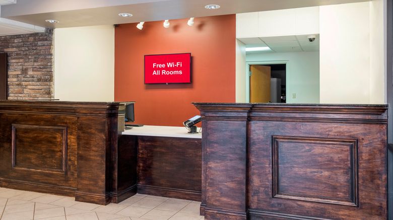<b>Red Roof Suites Biloxi-Ocean Springs Lobby</b>. Images powered by <a href="https://www.leonardoworldwide.com/" title="Leonardo Worldwide" target="_blank">Leonardo</a>.