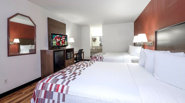 Red Roof Inn Edgewood Room