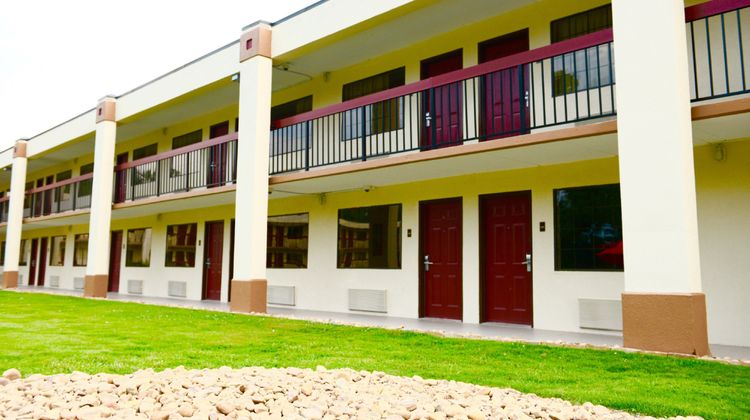 Red Roof Inn & Suites Commerce - Athens Exterior