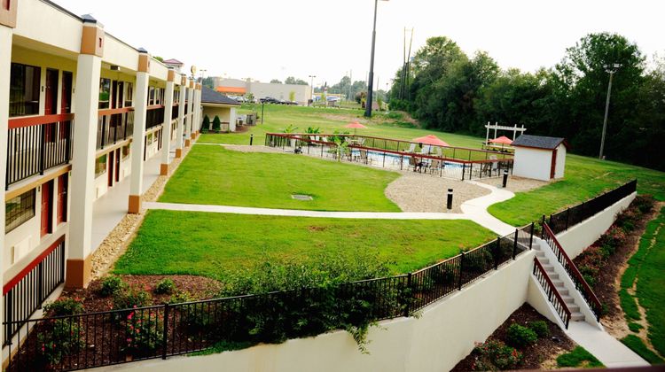 Red Roof Inn & Suites Commerce - Athens Exterior