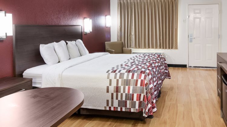 Red Roof Inn & Suites Commerce - Athens Room