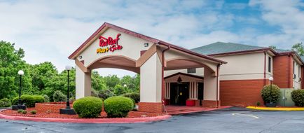 Red Roof PLUS & Suites Opelika Exterior