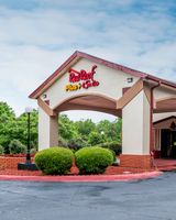 Red Roof PLUS & Suites Opelika