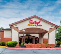 Red Roof PLUS & Suites Opelika Exterior