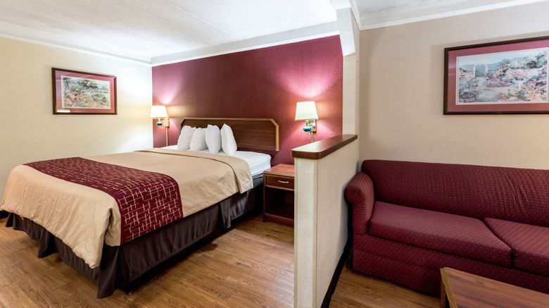 <b>Red Roof Inn & Suites Clinton, TN Room</b>. Images powered by <a href="https://www.leonardoworldwide.com/" title="Leonardo Worldwide" target="_blank">Leonardo</a>.