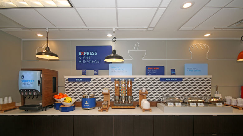 <b>Holiday Inn Express Troutville - Roanoke Restaurant</b>. Images powered by <a href="https://www.leonardoworldwide.com/" title="Leonardo Worldwide" target="_blank">Leonardo</a>.