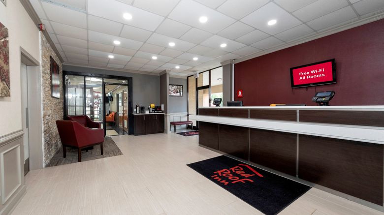 <b>Red Roof Inn Petersburg-Fort Lee Lobby</b>. Images powered by <a href="https://www.leonardoworldwide.com/" title="Leonardo Worldwide" target="_blank">Leonardo</a>.