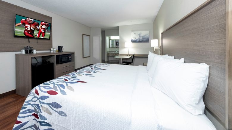 <b>Red Roof Inn Petersburg-Fort Lee Room</b>. Images powered by <a href="https://www.leonardoworldwide.com/" title="Leonardo Worldwide" target="_blank">Leonardo</a>.