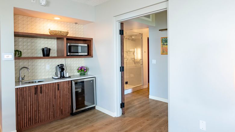 <b>Delamar Traverse City Suite</b>. Images powered by <a href="https://www.leonardoworldwide.com/" title="Leonardo Worldwide" target="_blank">Leonardo</a>.