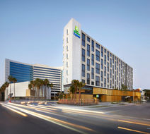 Holiday Inn Express Sydney Airport Exterior