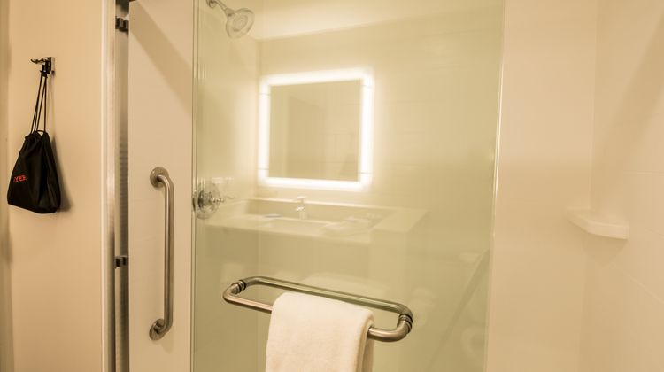 Holiday Inn Express North Augusta Room