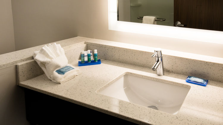 Holiday Inn Express North Augusta Room