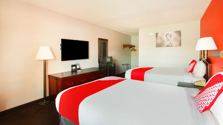 OYO Hotel Texarkana North Heights AR Hwy Room
