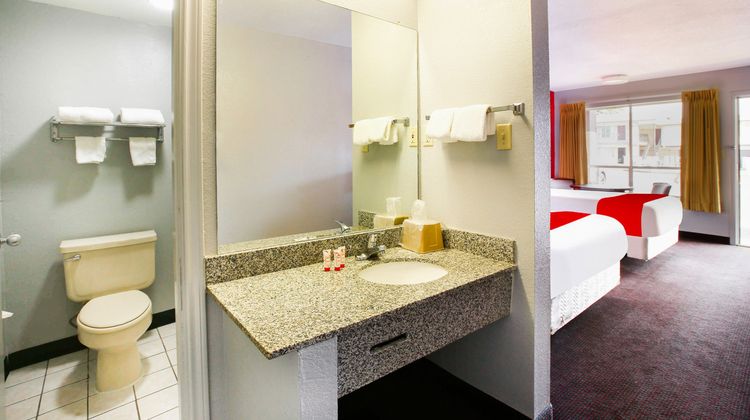 OYO Hotel Texarkana North Heights AR Hwy Room