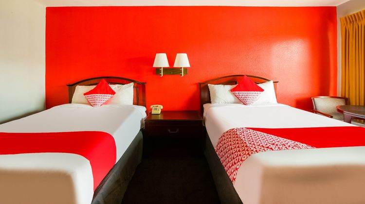 OYO Hotel Texarkana North Heights AR Hwy Room