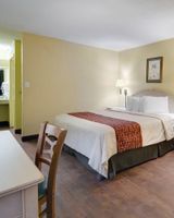 OYO Hotel Dundee By Crystal Lake