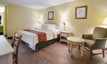 OYO Hotel Dundee By Crystal Lake