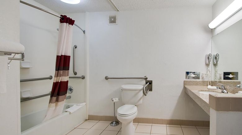 <b>OYO Hotel Dundee By Crystal Lake Room</b>. Images powered by <a href="https://www.leonardoworldwide.com/" title="Leonardo Worldwide" target="_blank">Leonardo</a>.