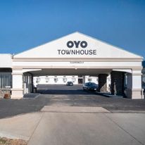 OYO Townhouse Dodge City KS