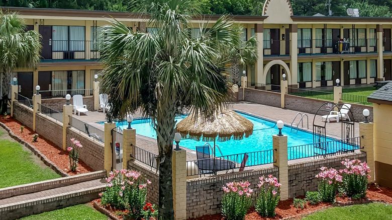 <b>OYO Hotel Wade Fayetteville I-95 Pool</b>. Images powered by <a href="https://www.leonardoworldwide.com/" title="Leonardo Worldwide" target="_blank">Leonardo</a>.