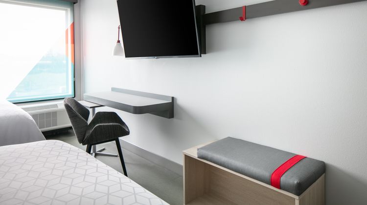 avid hotel Roseville-Minneapolis North Room
